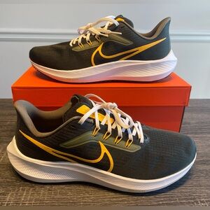 Nike Air Zoom Pegasus 39 running shoes men 10.5 like new worn once
